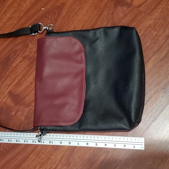 Thirty-one cross body purse bag -flaws Black Maroon - Picture 2 of 16